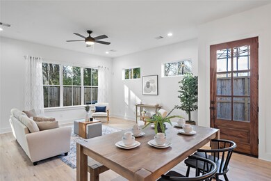 6403 Highland Pine Ln, Houston, TX 77091 - photo 5