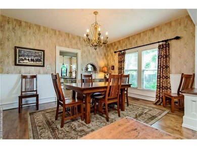 422 E Locust St, Rogers, AR 72756 - photo 4