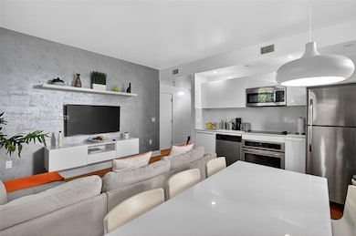 1410 Euclid Ave unit 2, Miami Beach, FL 33139 - photo 4