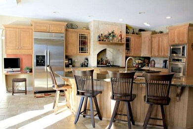 12N260 Charlotte Ct, Elgin, IL 60124 - photo 6