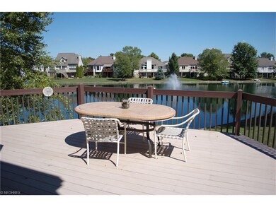 4527 Huntington Woods Porch Picnic Area