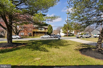 303 Buttry Rd, Gaithersburg, MD 20877 - photo 6