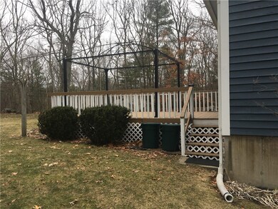 Deck with canopy with out canvas covering