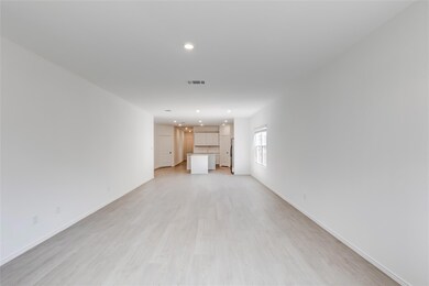 171 Cibolo Creek Loop, Bastrop, TX 78602 - photo 5