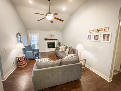 C727AF80-31A2-48D4-8707-DFF02C045F12