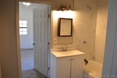 Full Hall Bath