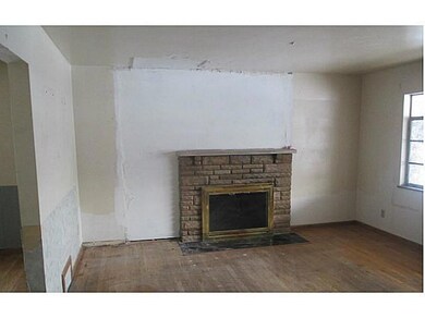 2746 Bernadette Rd, Columbus, OH 43204 - photo 5