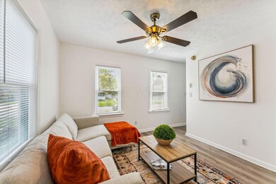8-web-or-mls-2294-argyle-dr