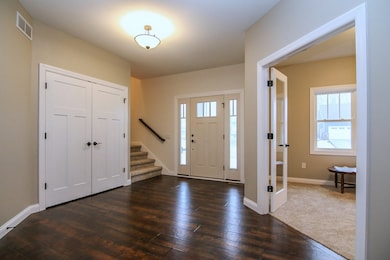 2717 Lynbrook Cir, Fitchburg, WI 53719 - photo 3