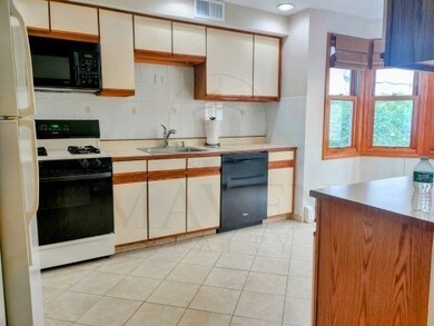 19 Bristol St unit 1, East Cambridge, MA 02141 - photo 2