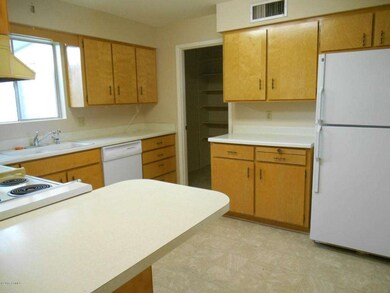 6 Kitchen