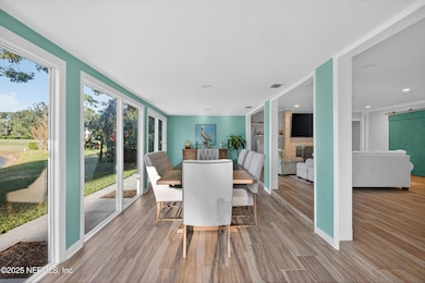 10039 Leisure Ln N, Jacksonville, FL 32256 - photo 4