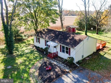 13 Railroad Ave, Columbus, NJ 08022 - photo 4