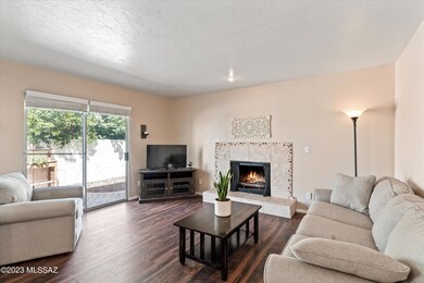 04-Living Room