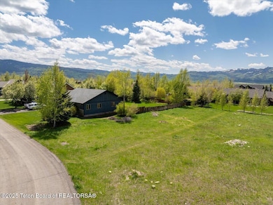 03-8041 Brown Trout Bend-3