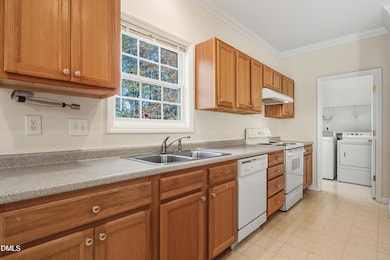 203 Christine Ct, Chapel Hill, NC 27516 - photo 4