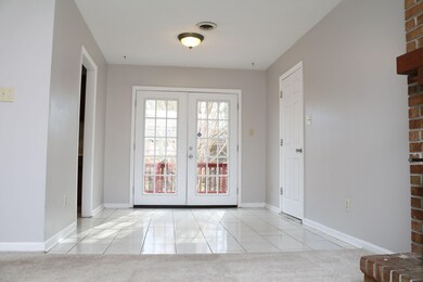 702 Plaza Dr, Jacksonville, NC 28540 - photo 4