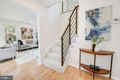 11840 Dunlop Ct, Reston, VA 20191 - photo 3