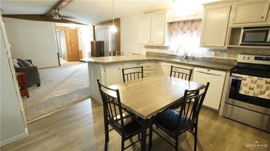 426 Northcutt Dr, Alamo, TX 78516 - photo 6