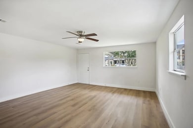 906 South Rd, Baytown, TX 77521 - photo 3