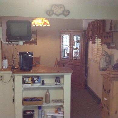 870 Bernhard Rd, Columbus, OH 43213 - photo 7