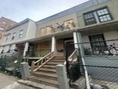 805 E 170th St, Bronx, NY 10459 - photo 2