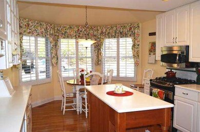 342 N Water St, Batavia, IL 60510 - photo 6