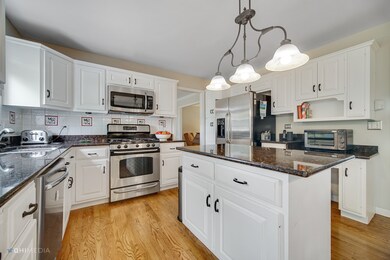 3711 Bronte Ct, Naperville, IL 60564 - photo 3