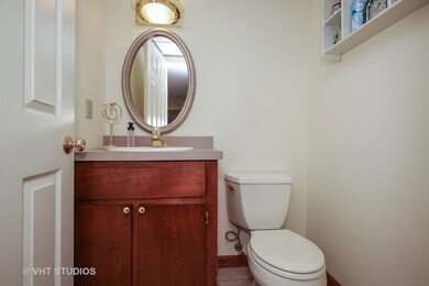 1494 Westbury Cir, North Aurora, IL 60542 - photo 2