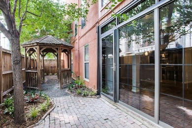4021 Gilbert Avenue 3- patio / terrace with a gaze