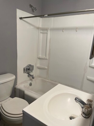 22A Mitchell St, Manchester, NH 03103 - photo 3