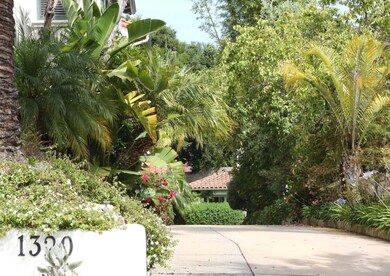 Approach from Mason St