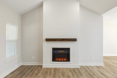 2025_11_November_3404_Roberts_Rd_0011