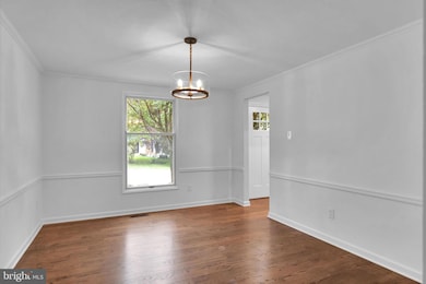 4620 University Dr, Fairfax, VA 22030 - photo 7