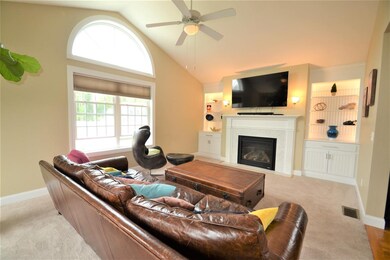 4 Snowberry Hollow, Londonderry, NH 03053 - photo 4