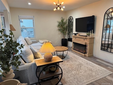 9 Lawrence St, Tappan, NY 10983 - photo 2