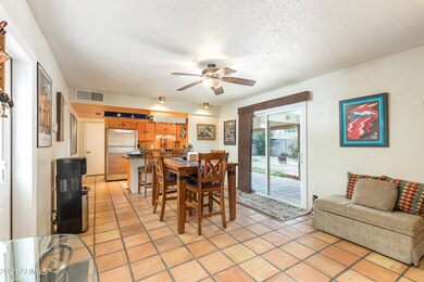 2722 S Jentilly Ln unit 1, Tempe, AZ 85282 - photo 6