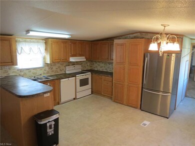 777 1/2 S 2nd St unit Lot 26, Coshocton, OH 43812 - photo 5