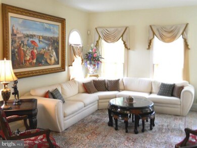 8705 Marburg Manor Dr, Lutherville Timonium, MD 21093 - photo 5