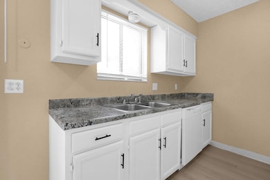 31-web-or-mls-3038-highcliff-ct