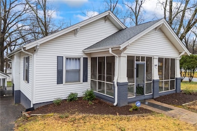 902 E Whitner St, Anderson, SC 29624 - photo 2