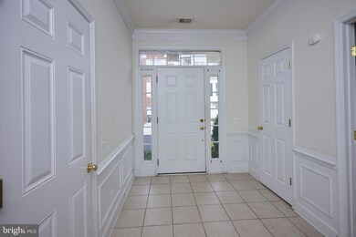 2471 Walnut Rocker Ln, Herndon, VA 20171 - photo 5