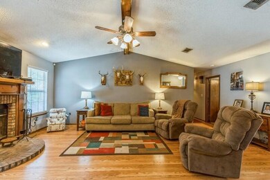 05_112ThurstonPl_2009_FlexMLS800x600_800
