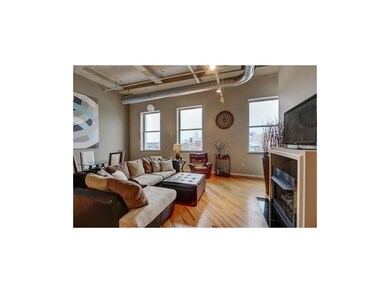 2107 Grand Blvd unit 1204, Kansas City, MO 64108 - photo 2