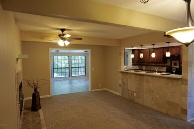 4810 Ducheneau Dr, Jacksonville, FL 32210 - photo 4