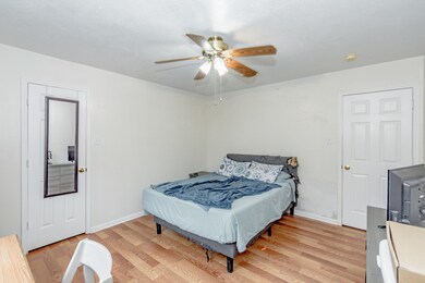 3504 Yellowstone Cir, Pearland, TX 77584 - photo 6