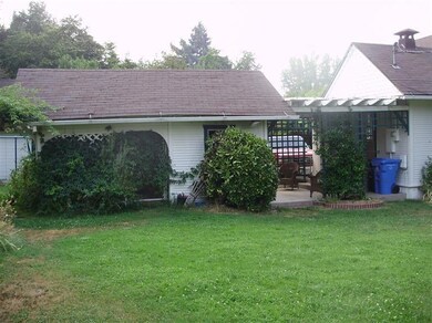 1071 Grandview Ave, Grants Pass, OR 97527 - photo 4