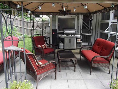 187 Roberta Ave, Woonsocket, RI 02895 - photo 5