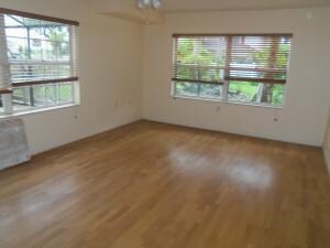 27 Clinton Ct unit D, Royal Palm Beach, FL 33411 - photo 5