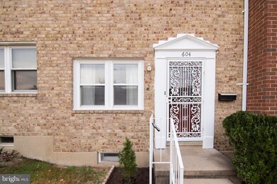604 Queensgate Rd, Baltimore, MD 21229 - photo 2